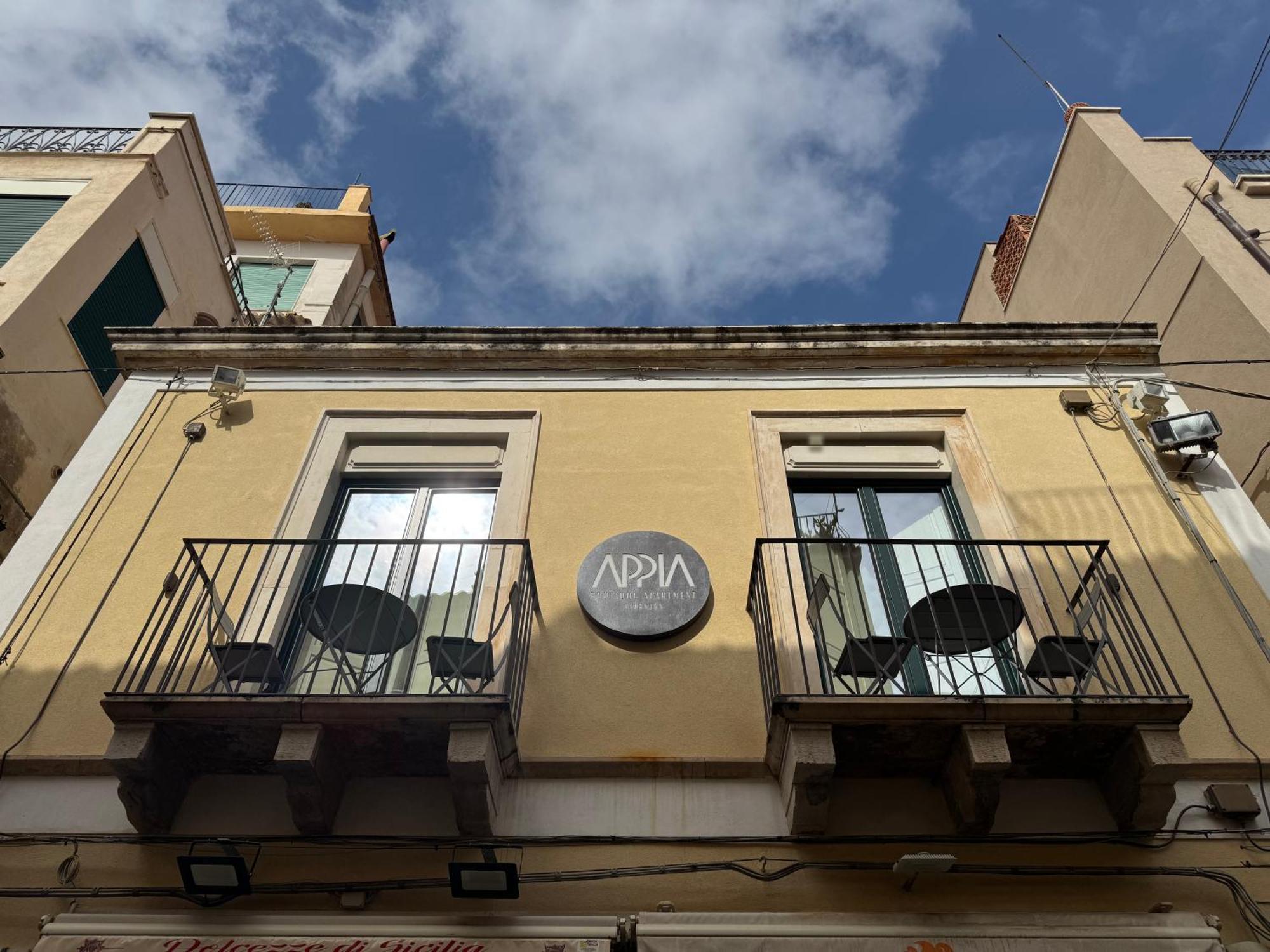 Appia Boutique Apartment タオルミーナ エクステリア 写真