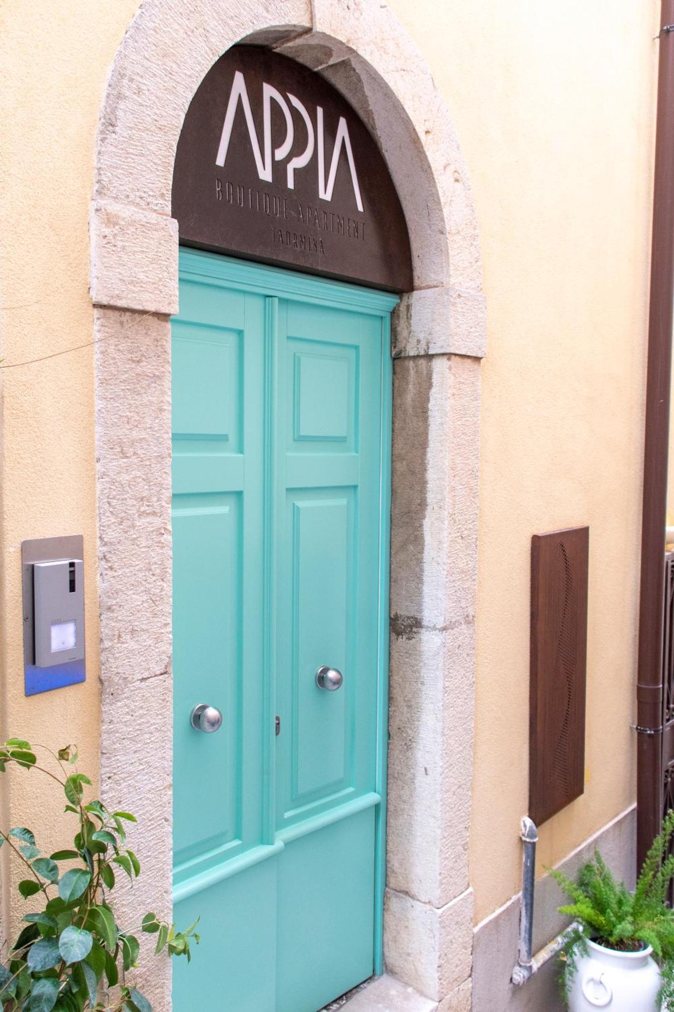 Appia Boutique Apartment タオルミーナ エクステリア 写真